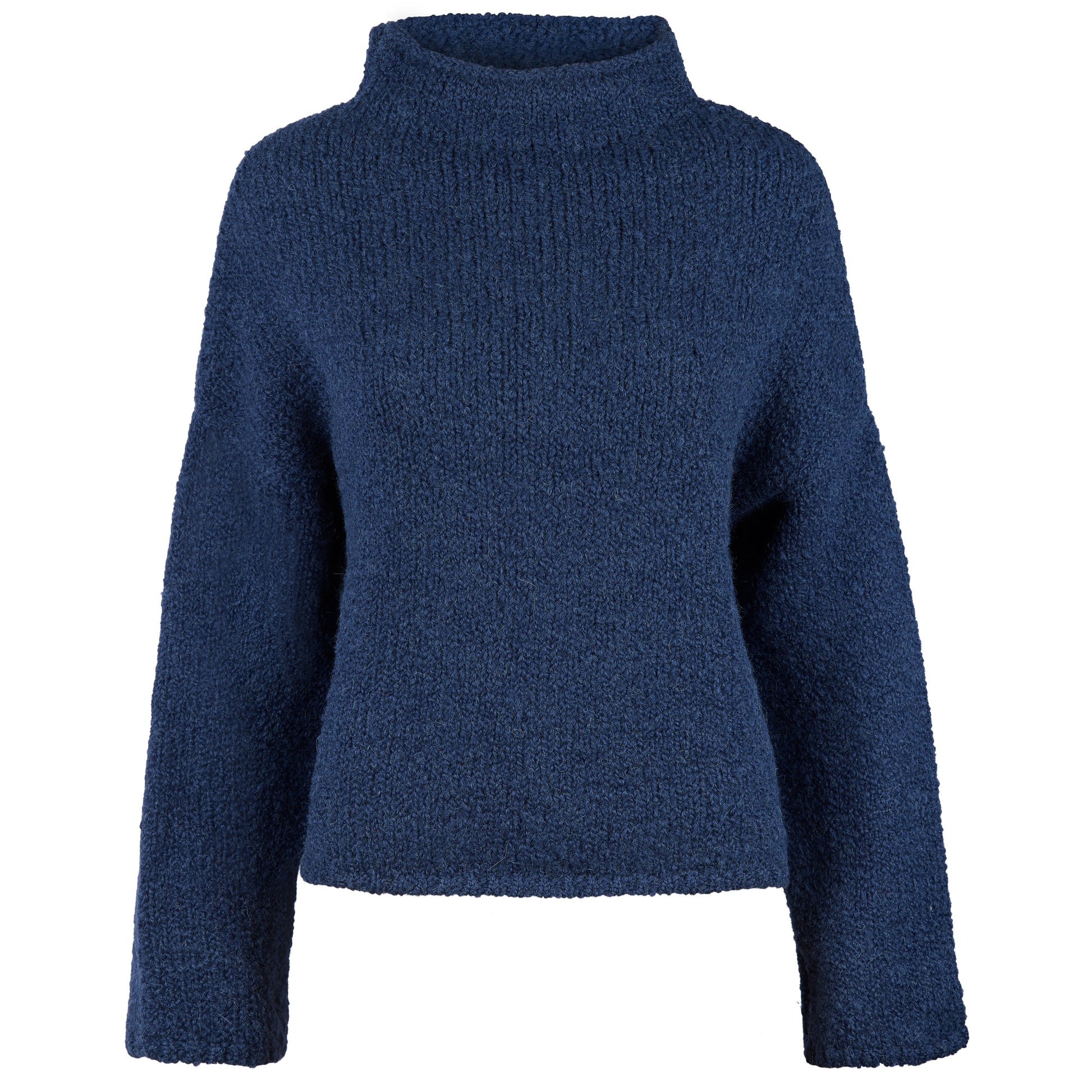 Boucle Pullover BETTY mit halsfernem Stehkragen und weitem Arm Vorderansicht Produktfoto in der Farbe dunkelblau